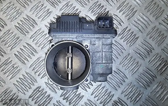 Nissan X-Trail T30 Throttle valve