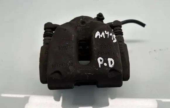BMW 5 G30 G31 Front brake caliper 60247330