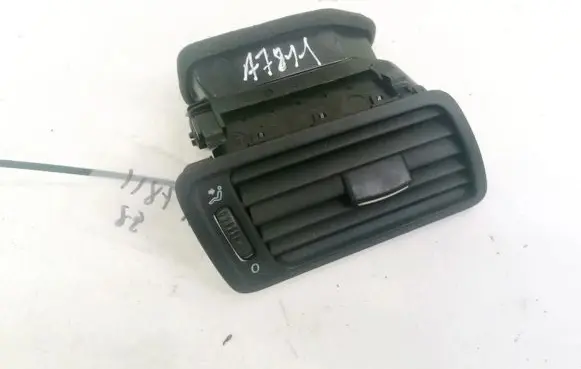 Dash center air vent grill