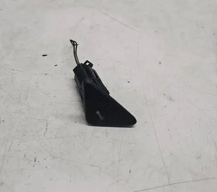 Ford Mondeo Mk III Tailgate opening switch 9654121