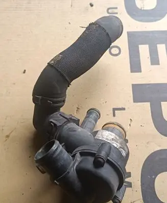 Land Rover Range Rover Sport L320 Thermostat AH228K515AA