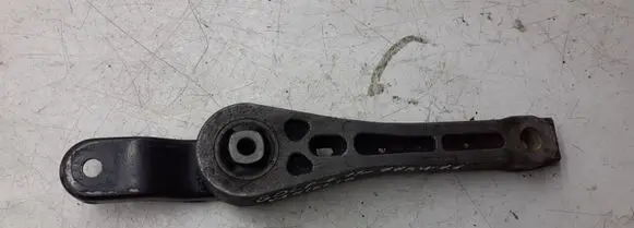 Volkswagen Golf VI Engine mount bracket