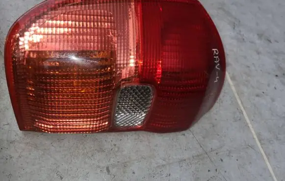 Toyota RAV 4 (XA10) Rear/tail lights