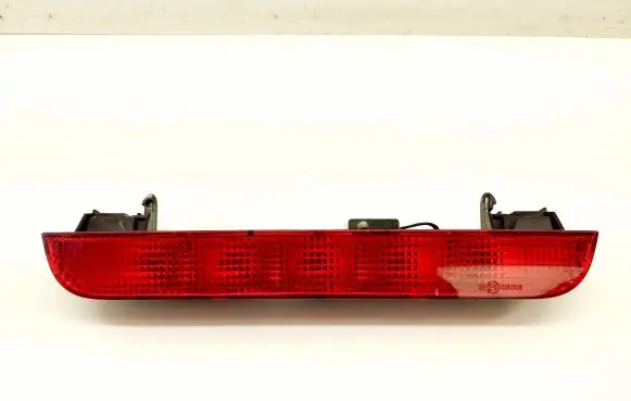 Nissan X-Trail T30 Third/center stoplight P1842