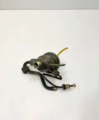 Mercedes-Benz SLC C107 Fuel pressure regulator 0438161013
