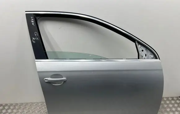 Volkswagen Golf V Front door 