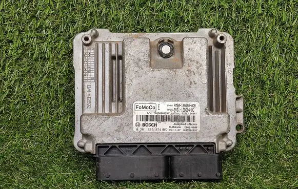 Ford Focus Engine control unit/module ECU FM5A12A650ADB BV6112B684BC 0261S12874