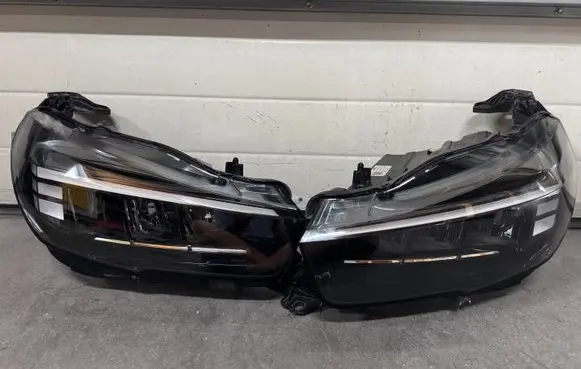 Opel Corsa F Headlights/headlamps set 9868999680 9869000080