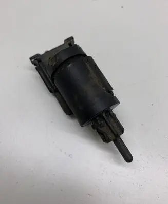 Volkswagen PASSAT B5.5 Brake pedal sensor switch 3B0945511A
