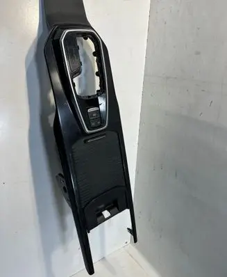 Renault Koleos II Center console decorative trim VR2411HZG00A0