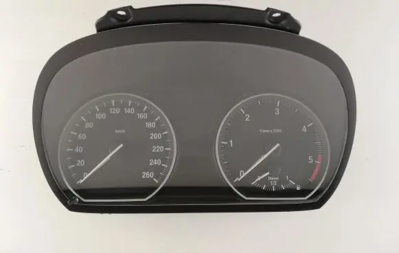 BMW 1 E81 E87 Speedometer (instrument cluster) 9141477 KL1748