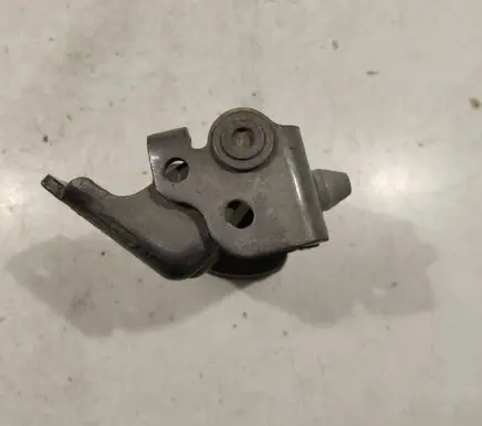 Peugeot 207 Rear door upper hinge