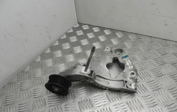 Jeep Grand Cherokee EGR valve cooler bracket VMMT03 VD19901