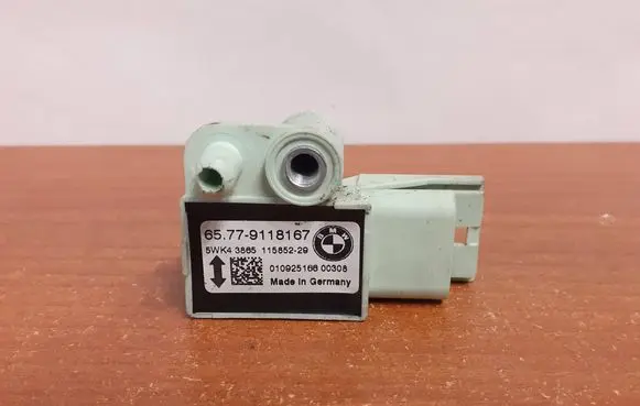 BMW 5 E60 E61 Airbag deployment crash/impact sensor 010925166 9118167