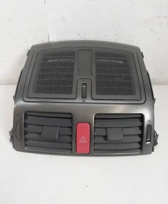 Toyota Auris 150 Dash center air vent grill 11GY06