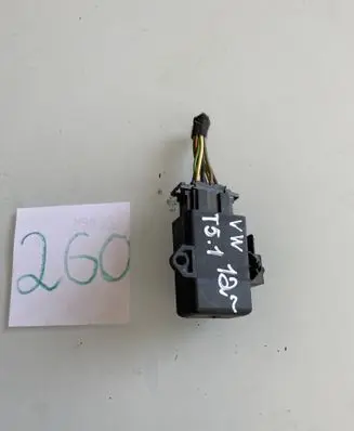 Volkswagen Transporter - Caravelle T5 Seat heating relay 1K0959772