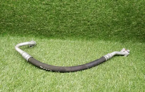 Volkswagen Jetta V Air conditioning (A/C) pipe/hose 1K0820721BL