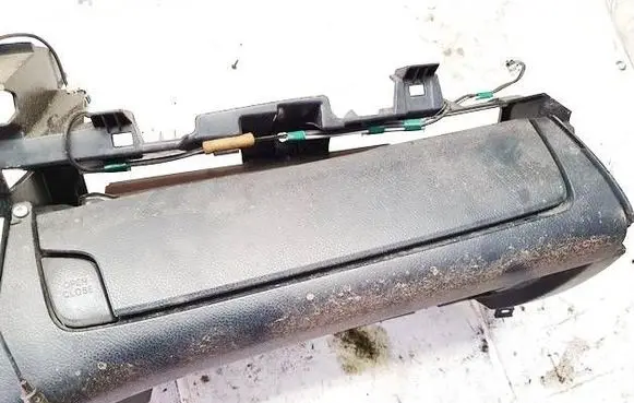Toyota RAV 4 (XA30) Glove box 5544142020 55441-42020