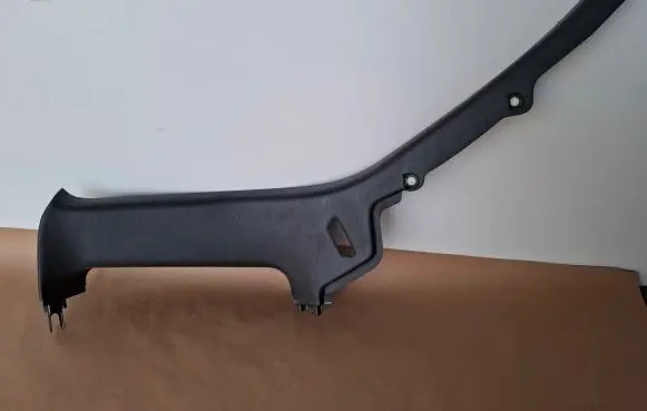 Volvo V70 (D)pillar trim (top) 1882