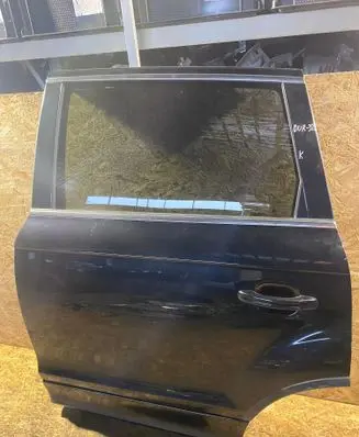 Audi Q7 4L Rear door 