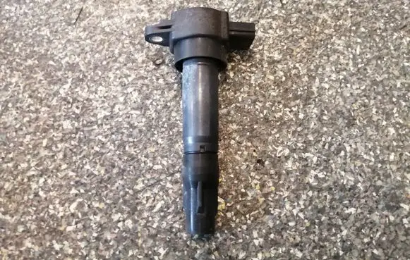 Mitsubishi Colt High voltage ignition coil MN195616