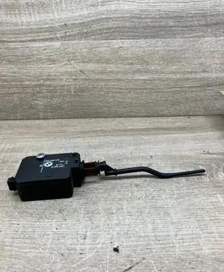 BMW 3 E46 Fuel tank cap lock 8372240 40620435