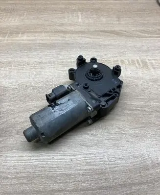 Opel Zafira A Front door window regulator motor 0130821763 LEFTSIDE