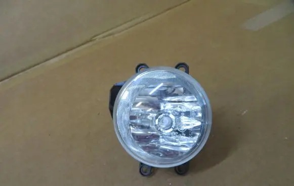 Toyota Auris E180 Front fog light 81220-02110