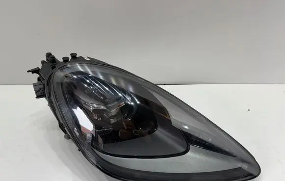 Porsche Cayenne (9Y0 9Y3) Headlight/headlamp 9Y0941034AK