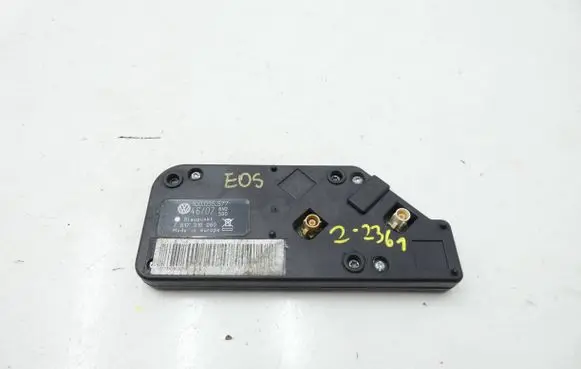 Volkswagen Eos Aerial antenna amplifier 1Q0035577 7617310060