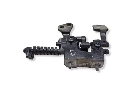 BMW 3 E90 E91 Tailgate/trunk/boot hinge 7119042