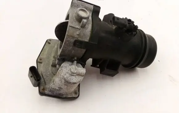 BMW 5 F10 F11 Throttle valve 10378517