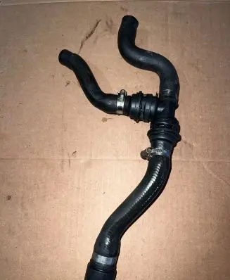 BMW 5 E60 E61 Engine coolant pipe/hose 8379990