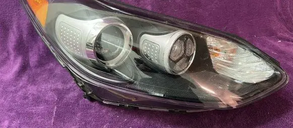 KIA Sportage Headlight/headlamp 92102D9500