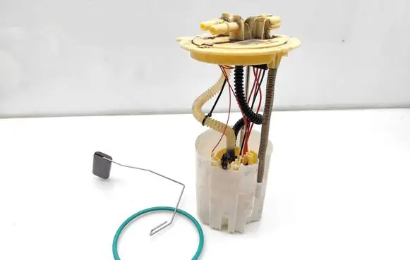 Nissan Qashqai In-tank fuel pump 17040HV80A 0580203368