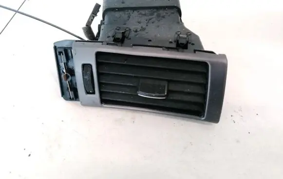 Audi A6 S6 C5 4B Dash center air vent grill 4B1820902