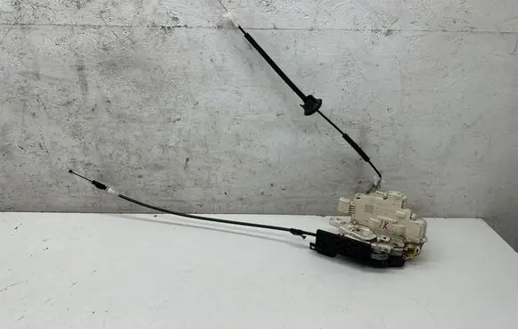 Porsche Macan (95B) Front door lock 4G1837015A