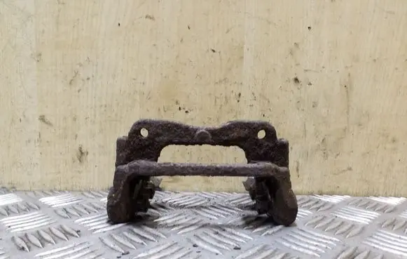 Toyota Corolla Verso AR10 Brake caliper pad carrier rear 