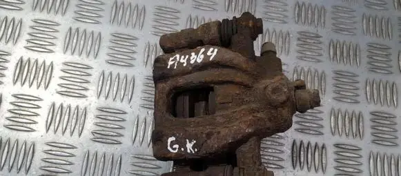 Honda CR-V Rear brake caliper