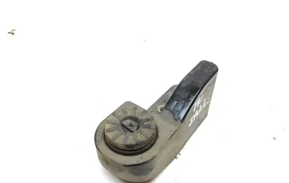 Opel Astra K Radiator mount bracket 13166590 688437545