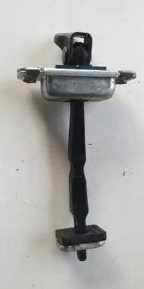 Hyundai i30 Rear door check strap stopper