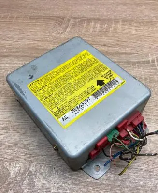 Mitsubishi Galant Airbag control unit/module MB863297 X6T37172