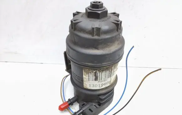 Volvo S60 Fuel filter housing 31302682