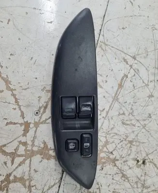 Toyota Yaris Electric window control switch