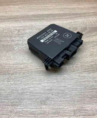 Mercedes-Benz C W203 Door control unit/module 2038200826 351391