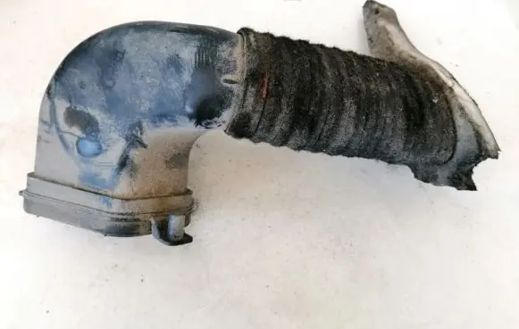 Audi A4 S4 B6 8E 8H Air intake hose/pipe 8e0129604f