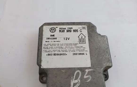 Volkswagen PASSAT B5.5 Airbag control unit/module 6Q0909605C 5WK42900