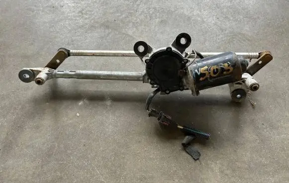 Opel Vectra C Front wiper linkage and motor