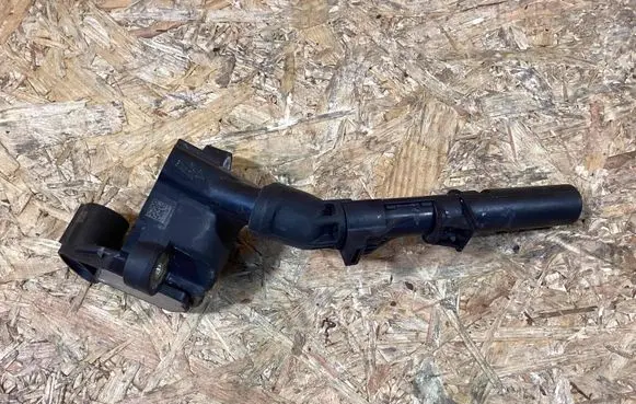 High voltage ignition coil