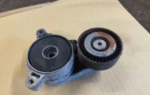 Dodge Journey Generator/alternator belt tensioner 04891659AA